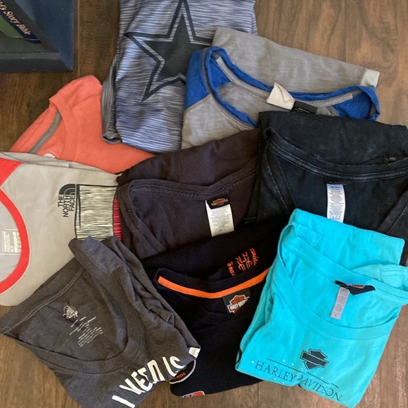 10 Women's T Shirt Bundle Various Sizes Harley-Davidson Disney TNF Cowboys - Picture 3 of 3